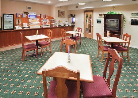 Holiday Inn Express And Suites Schoharie מסעדה תמונה
