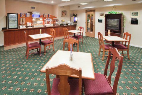 Holiday Inn Express And Suites Schoharie מסעדה תמונה